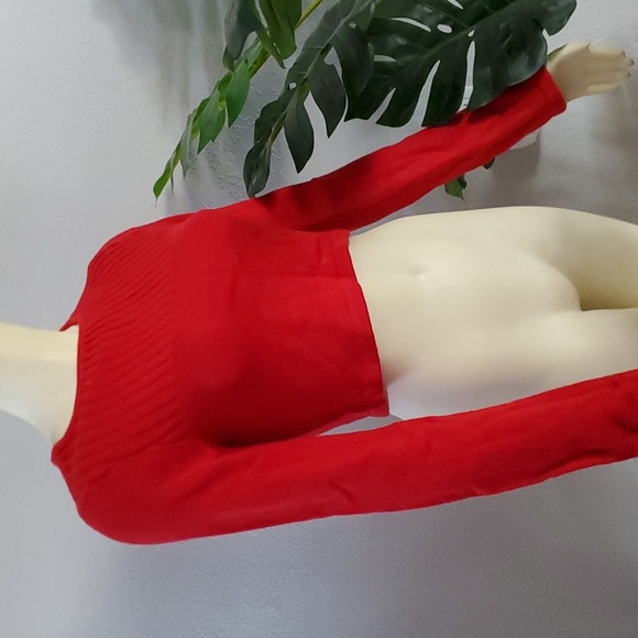 New Lovers+Friends Christmas Red Crop Sweater sz M long sleeve top Hot - Picture 4 of 7